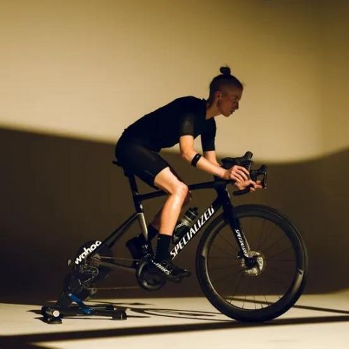 Wahoo Kickr Smart Power Trainer dviračių treniruoklis (V5), juodas WFBKTR120