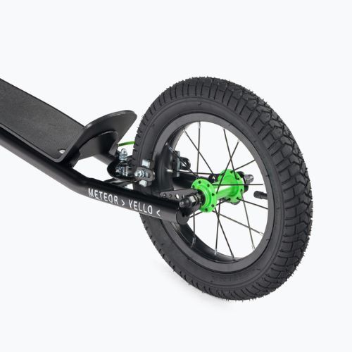Meteor Yello motoroleris juodas