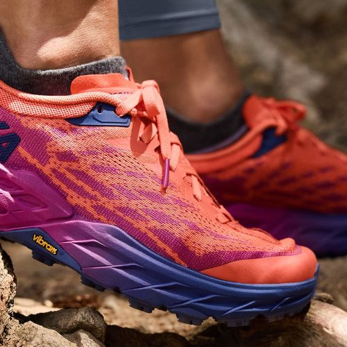 Moteriški bėgimo bateliai HOKA Speedgoat 5 orange 1123158-FFCM