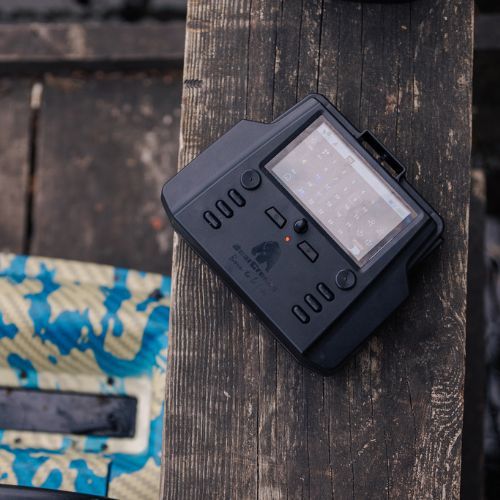 BearCreeks iPilot50 Camo masalų valtis su GPS autopiloto sistema + echoskopas BC202 camou IPILOT50.CAMOU