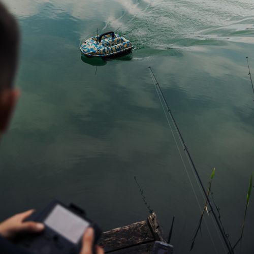 BearCreeks iPilot50 Camo masalų valtis su GPS autopiloto sistema + echoskopas BC202 camou IPILOT50.CAMOU