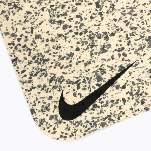 Nike Move 4 mm jogos kilimėlis beige N1003061-119
