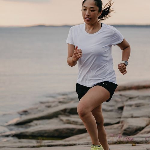 Suunto 9 Peak Pro laikrodis baltas ir auksinis SS050824000