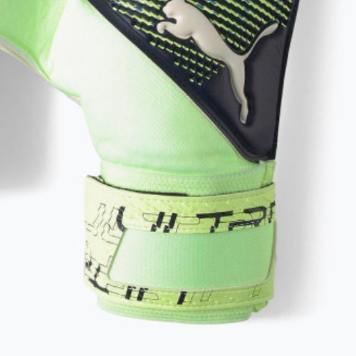 PUMA vartininko pirštinės Ultra Grip 2 RC žalios 041814 01