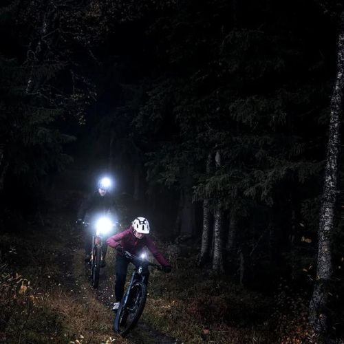 Silva Exceed 4R priekinis žibintas juodas 37982