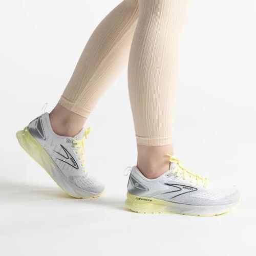 Brooks Levitate 6 moteriški bėgimo bateliai white/oyster/yellow