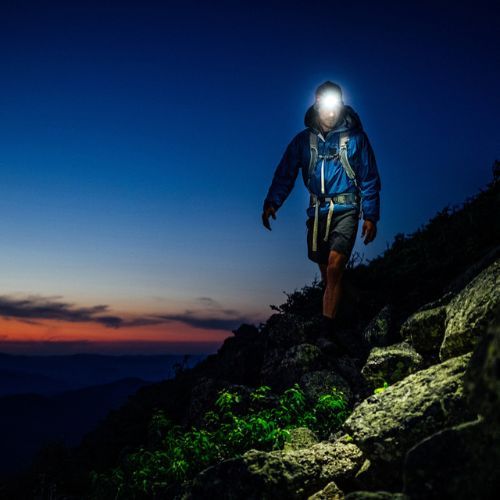 Petzl Actik raudonas priekinis žibintas E063AA03