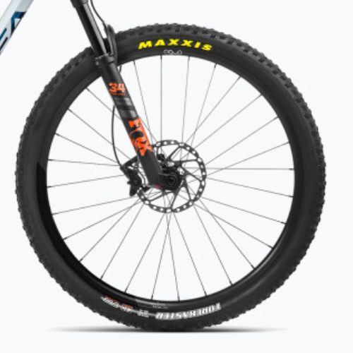 Orbea Oiz M20 2023 halo silver/blue carbon view kalnų dviratis
