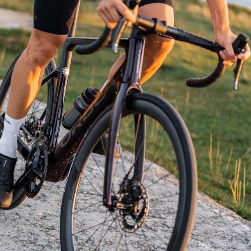 Plento dviratis Orbea Orca M30i LTD PWR 2023 red wine/carbon raw