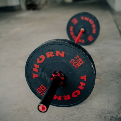 THORN FIT olimpinė štanga R.E.D. 20 kg.