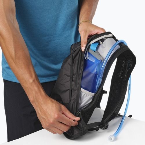 Bėgimo kuprinė Salomon Cross 4 l black