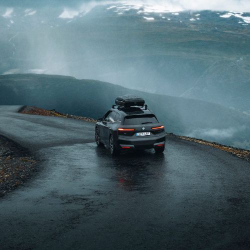 Stogo bagažinė Thule Motion 3 L black glossy