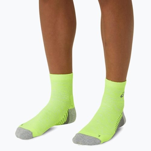 Bėgimo kojinės ASICS Performance Run Quarter safety yellow