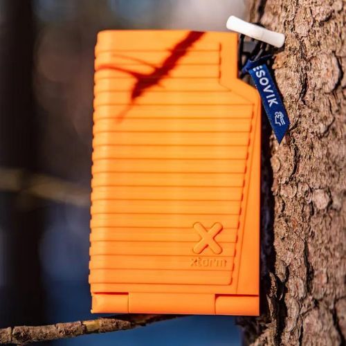 Saulės energijos nešiojamas įkroviklis Xtorm Super Charger 10000 mAh 20W juodas