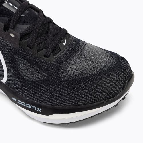 Moteriški bėgimo bateliai Nike Vomero 17 black/white