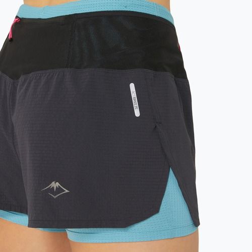 Moteriški bėgimo šortai ASICS Fujitrail 2-N-1 performance black/gris blue