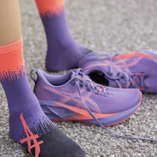 Moteriški bėgimo batai ASICS Novablast 5 greyish purple/coral reef