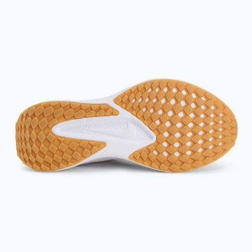 Moteriški bėgimo batai Nike Quest 6 phantom/sail/pale ivory/metallic gold