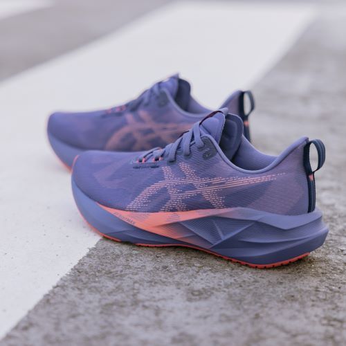 Vyriški bėgimo batai ASICS Novablast 5 black/white