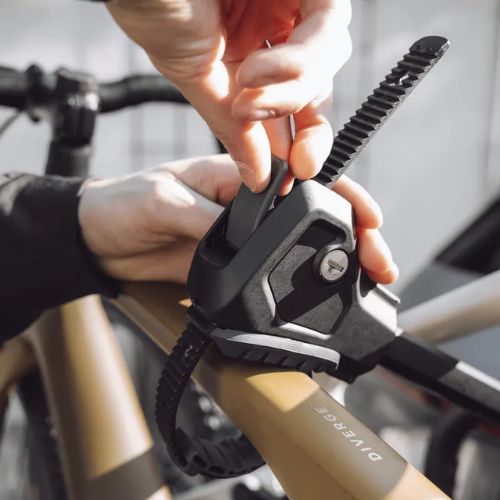 Ant vilkimo kablio tvirtinamas dviračių laikiklis Thule EasyFold 3 2Bike black