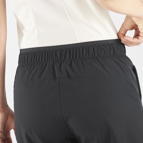 Moteriški šortai Salomon Wayfarer Ease deep black