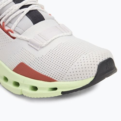 Moteriški bėgimo batai On Cloudnova white/limelight