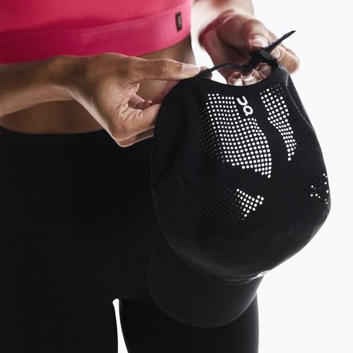 Kepuraitė su snapeliu On Court Cap black