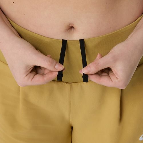 Moteriški bėgimo šortai ASICS Road 3.5IN lemongrass