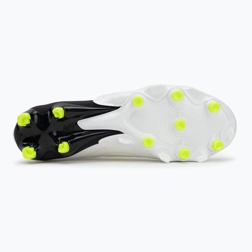 Futbolo bateliai New Balance Tekela Team Low V5 FG balti