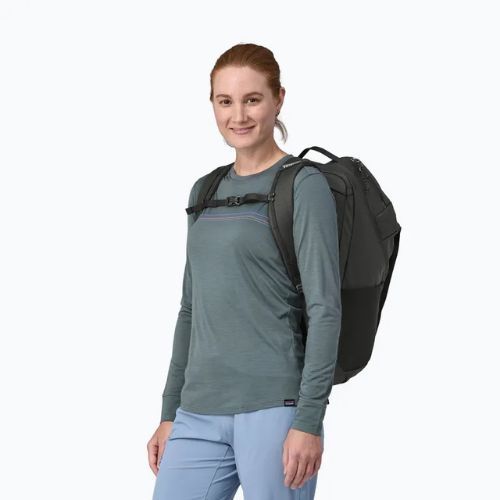 Miesto kuprinė Patagonia Black Hole Pack 32 l black/black