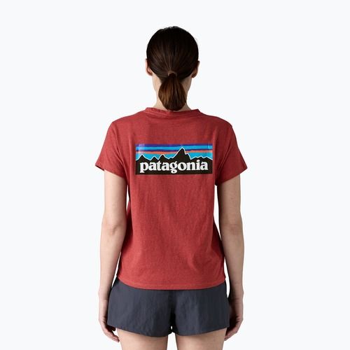 Moteriški marškinėliai Patagonia P-6 Logo Responsibili-Tee potters red