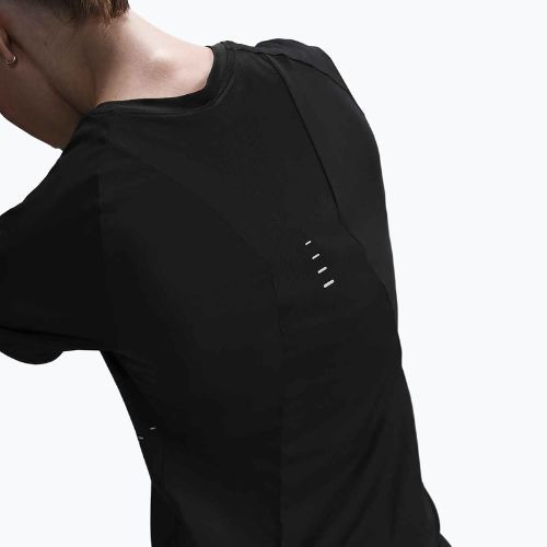 Moteriški bėgimo marškinėliai Nike Swift Dri-Fit black