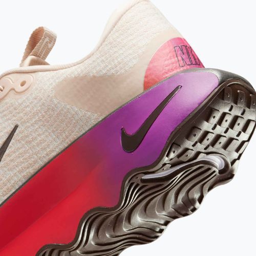 Moteriški treniruočių batai Nike Motiva SE pearl white/pale ivory/vivid purple/mtl gold grain