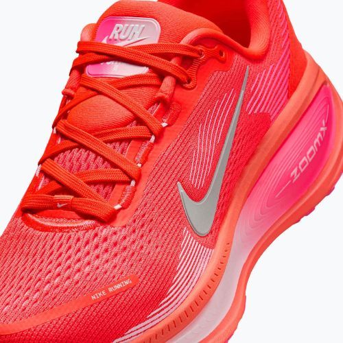 Moteriški bėgimo bateliai Nike Vomero 18 bright crimson/hyper pink/pink foam/white