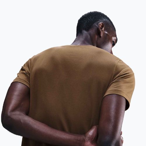 Vyriški marškinėliai Nike Sportswear Club mosswood brown