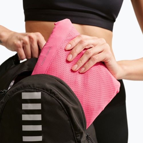 Moteriška bėgimo striukė Nike Swift Repel Packable sea coral