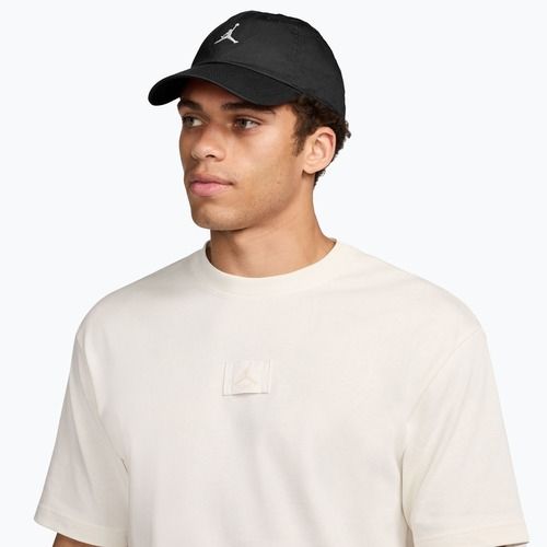 Kepurė su snapeliu Jordan Club Unstructured Curved-Bill black/white