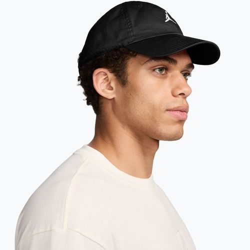 Kepurė su snapeliu Jordan Club Unstructured Curved-Bill black/white
