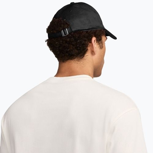 Kepurė su snapeliu Jordan Club Unstructured Curved-Bill black/white