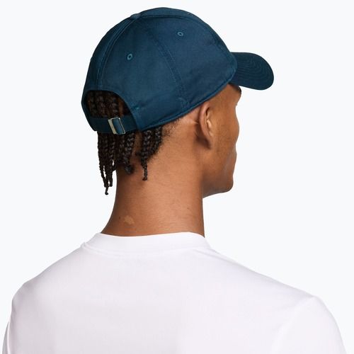 Kepurė su snapeliu Jordan Club Unstructured Curved-Bill squadron blue/sail
