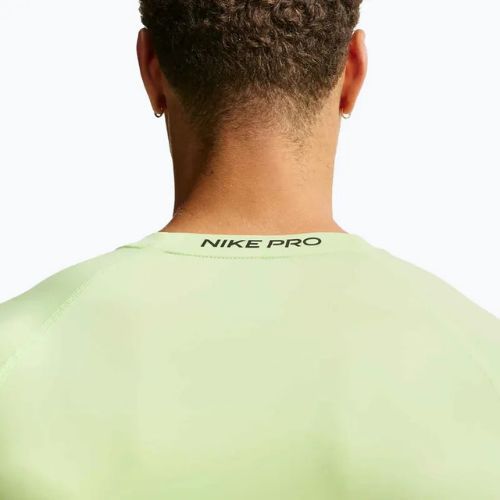 Vyriški treniruočių marškinėliai ilgomis rankovėmis Nike Pro Dri-Fit Tight Fitness light liquid lime/black