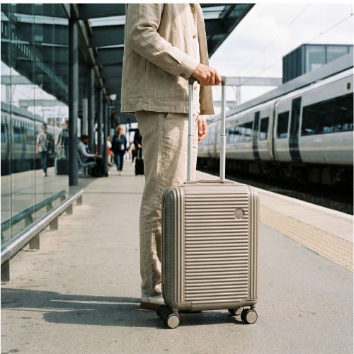 Rankinė kelioninė KADVA Palero 38 l smėlio spalvos