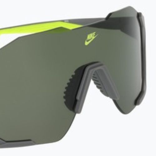 Akiniai nuo saulės Nike Charged Shield matte smoke grey/green