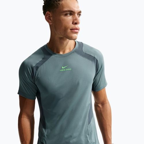 Vyriški treniruočių marškinėliai Nike Pro Training Dri-Fit mineral slate/faded spruce/green strike
