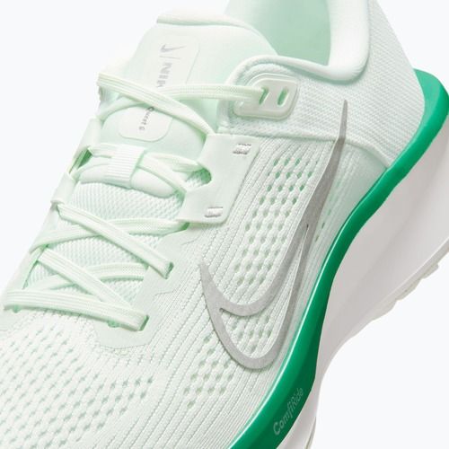 Moteriški bėgimo batai Nike Quest 6 barely green/white/metallic silver