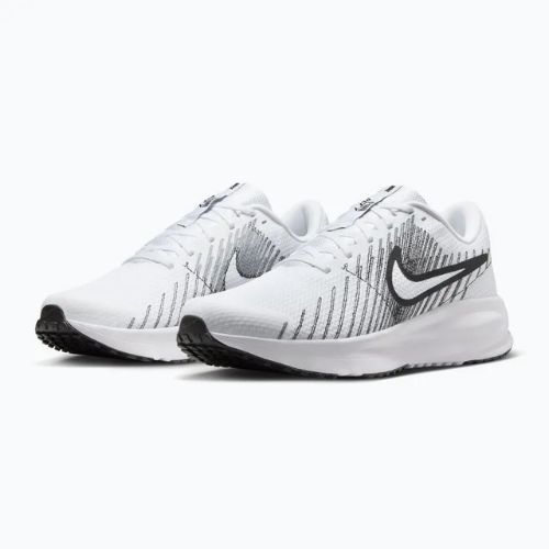 Vyriški bėgimo batai Nike Run Defy white/black