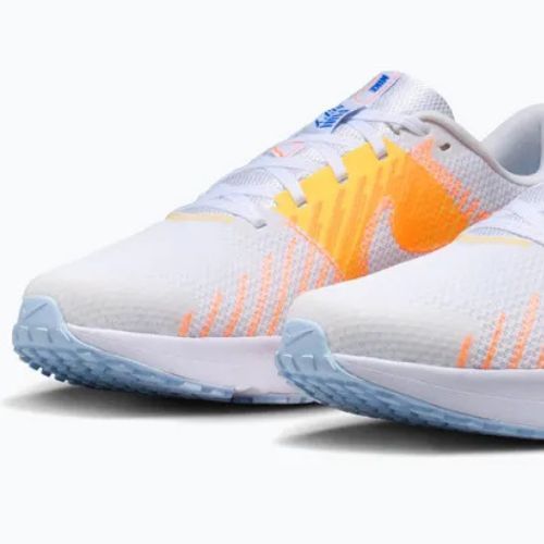 Vyriški bėgimo batai Nike Run Defy white/topaz gold/blue crystal
