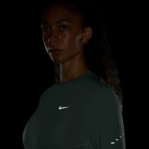 Moteriški bėgimo marškinėliai su ilgomis rankovėmis Nike Swift Dri-FIT UV steam