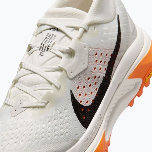 Moteriški bėgimo bateliai Nike ACG Zegama Trail summit white/phantom/safety orange/black