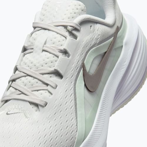 Moteriški bėgimo batai Nike Downshifter 14 off white/barely green/metallic silver